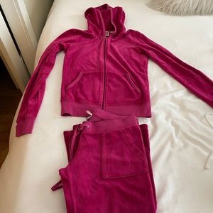Juicy velour sweat suit